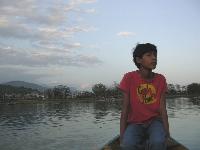 Мальчик из деревни на озере Фева